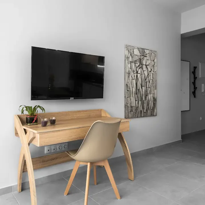 01b3f1e3-84e9-4bf4-94ec-7d601cfaa25c