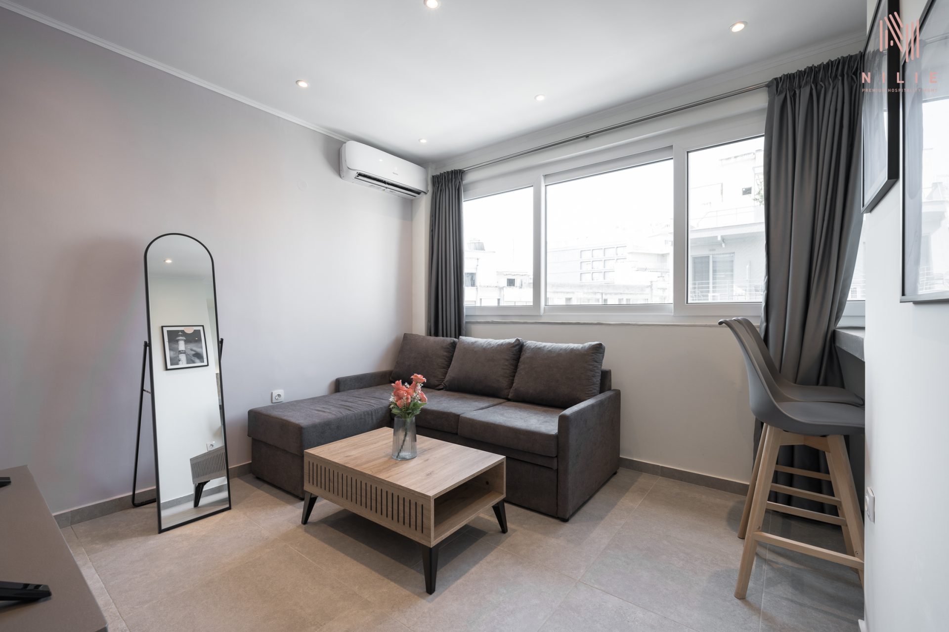 Bourn Apartments 1 Nilie Hospitality MGMT